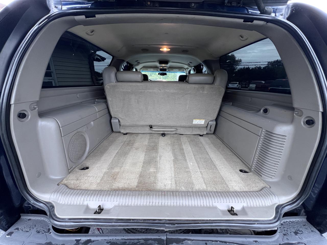 Chevrolet Suburban 4dr 2500 4WD LT 2005