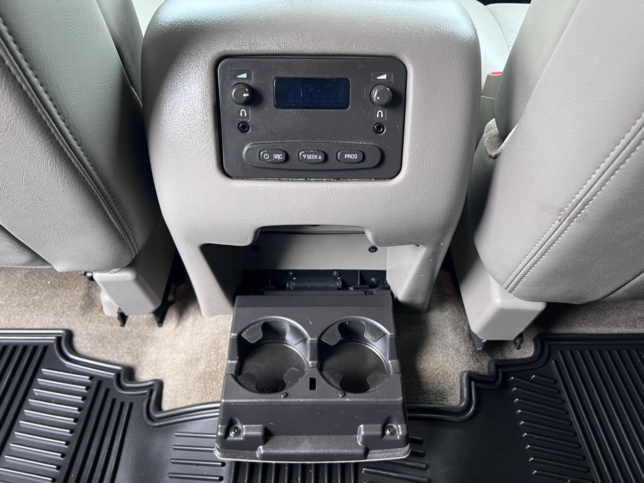 Chevrolet Suburban 4dr 2500 4WD LT 2005