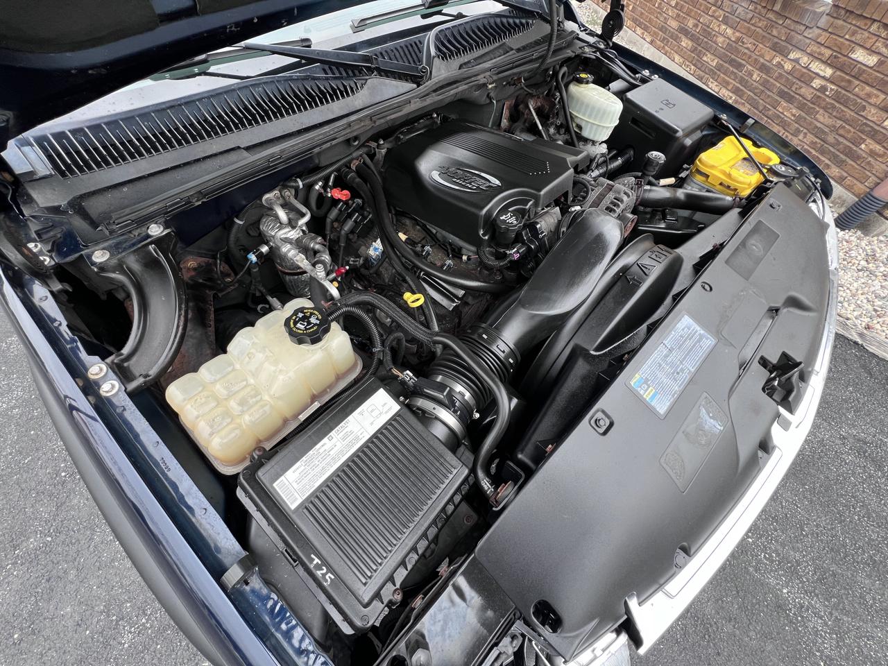 Chevrolet Suburban 4dr 2500 4WD LT 2005