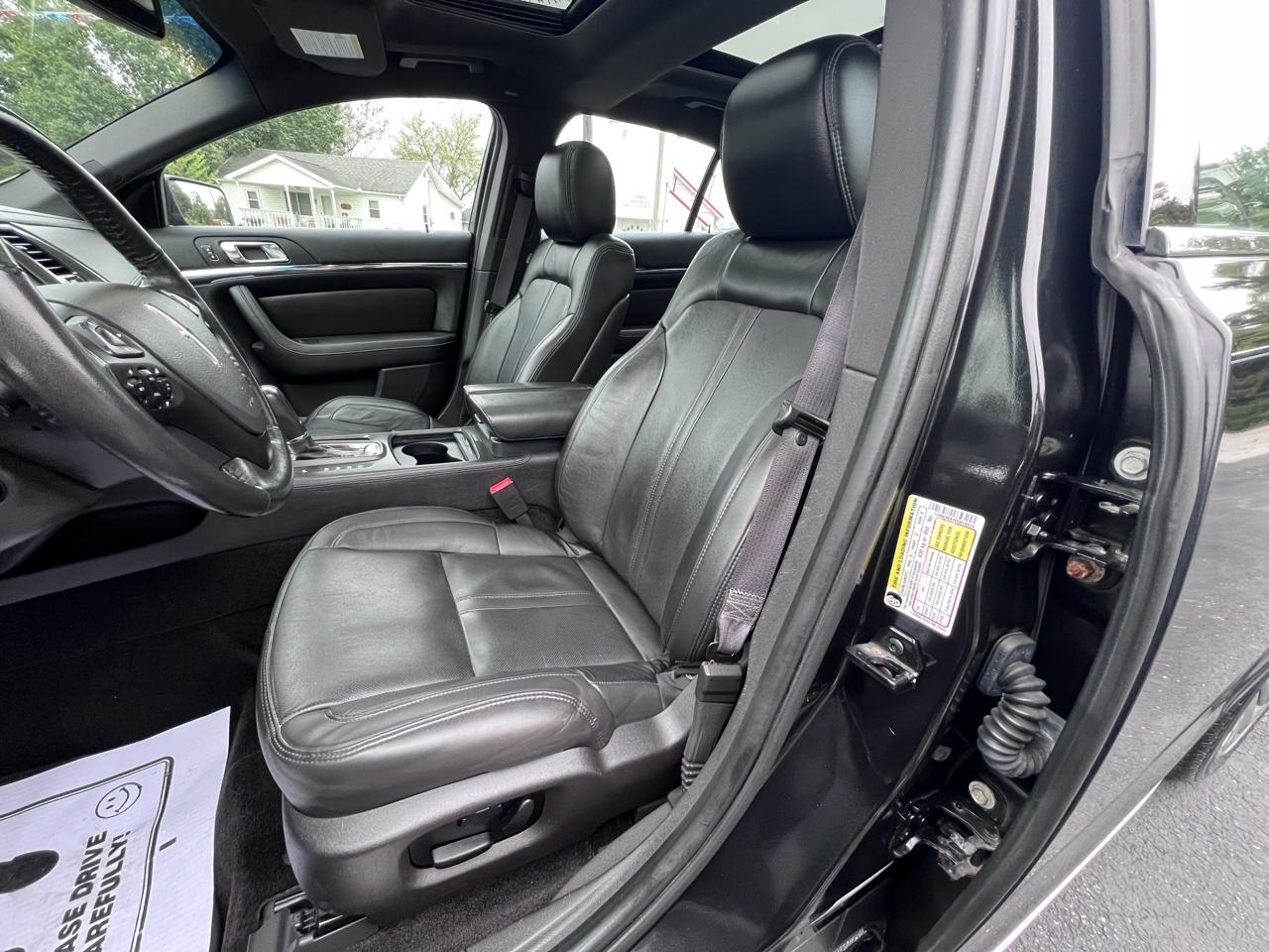 Lincoln MKS 4dr Sdn 3.7L AWD 2013
