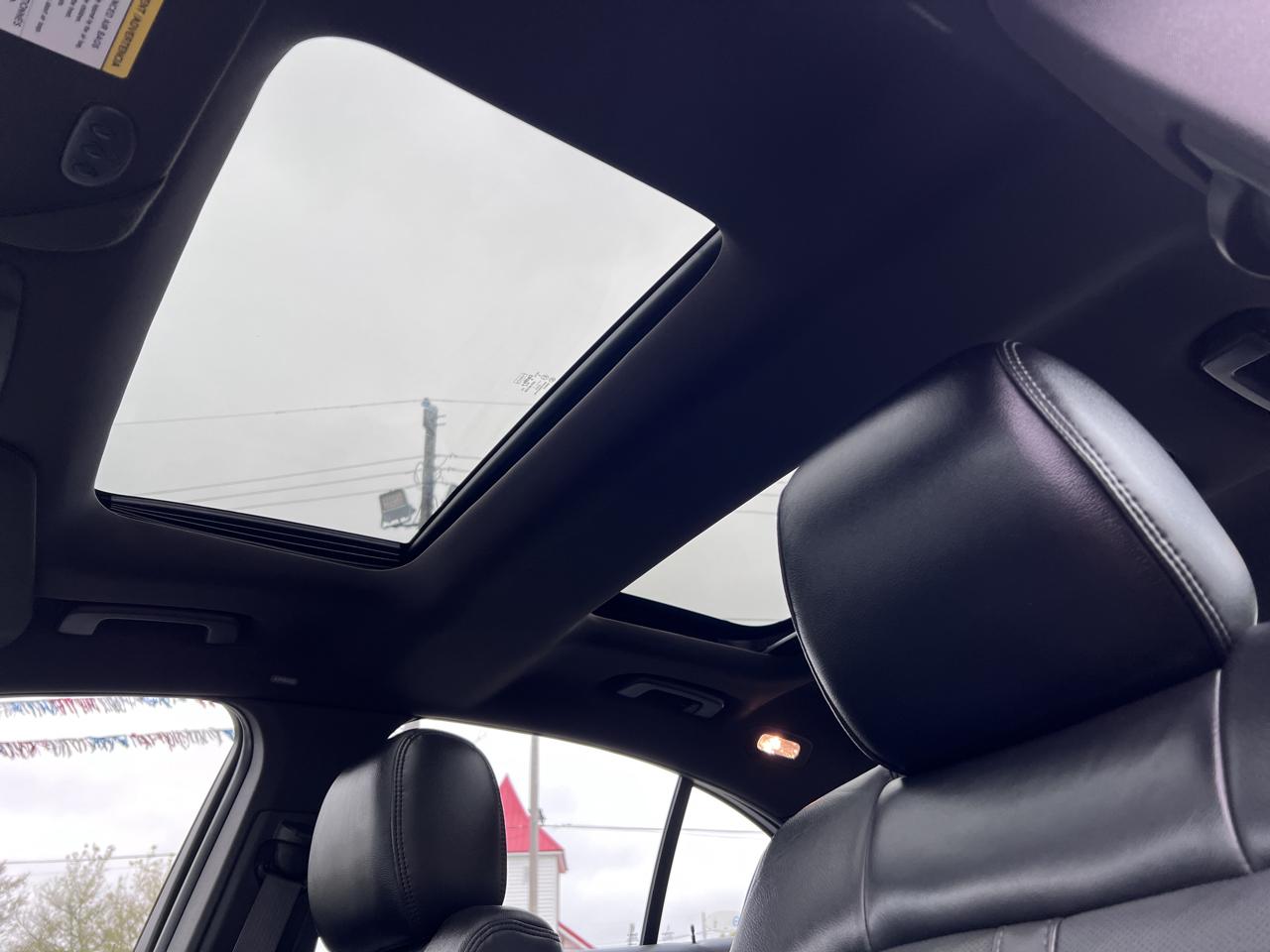 Lincoln MKS 4dr Sdn 3.7L AWD 2013