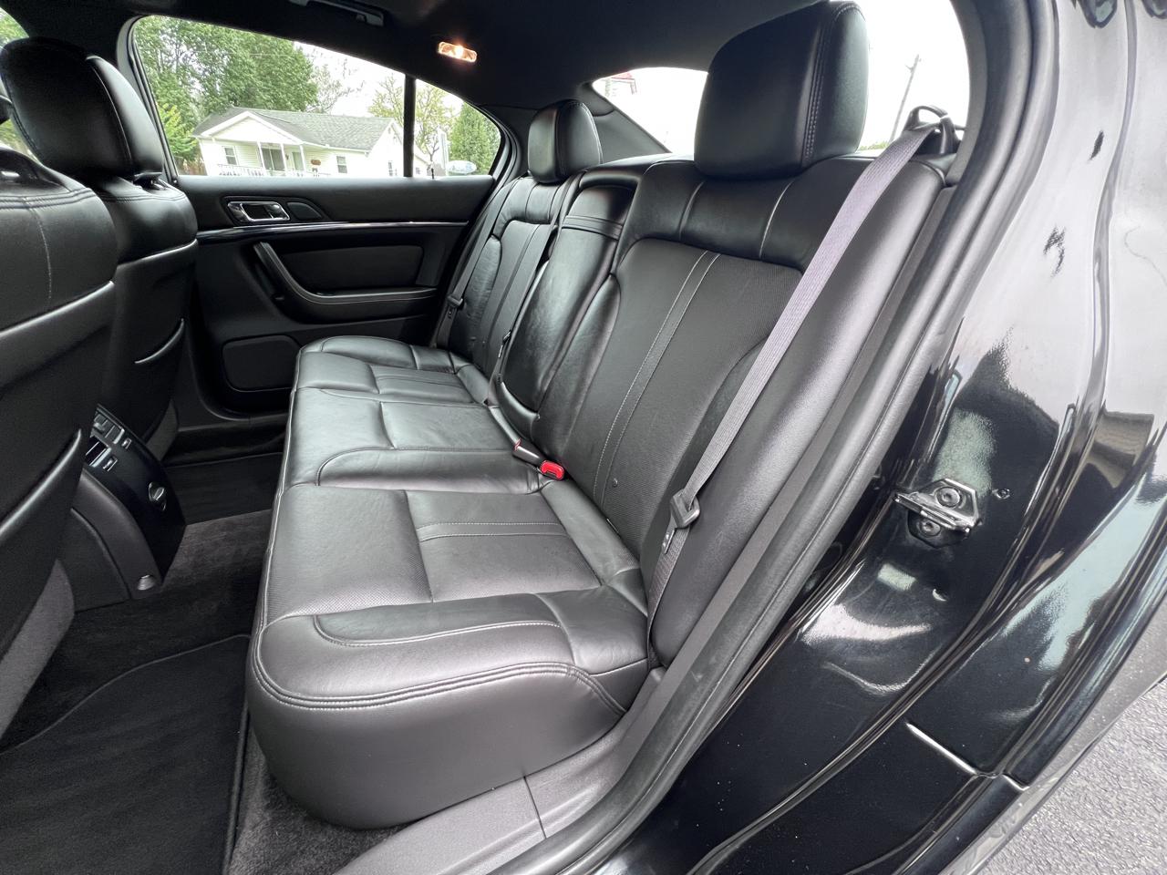 Lincoln MKS 4dr Sdn 3.7L AWD 2013