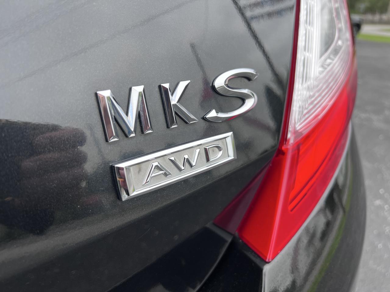 Lincoln MKS 4dr Sdn 3.7L AWD 2013