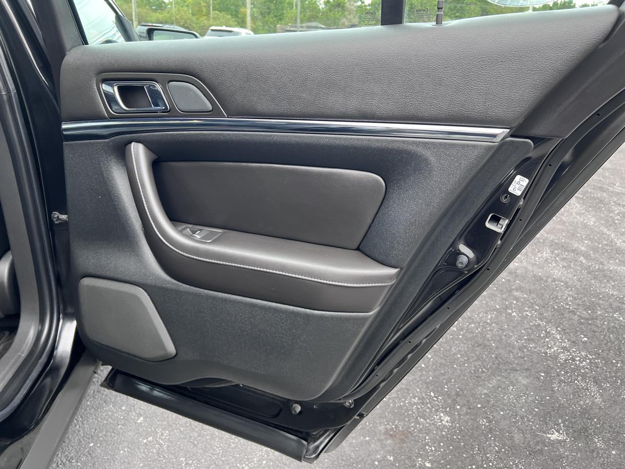 Lincoln MKS 4dr Sdn 3.7L AWD 2013