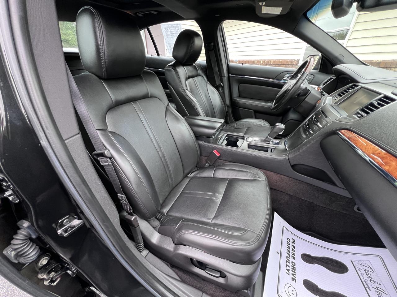Lincoln MKS 4dr Sdn 3.7L AWD 2013