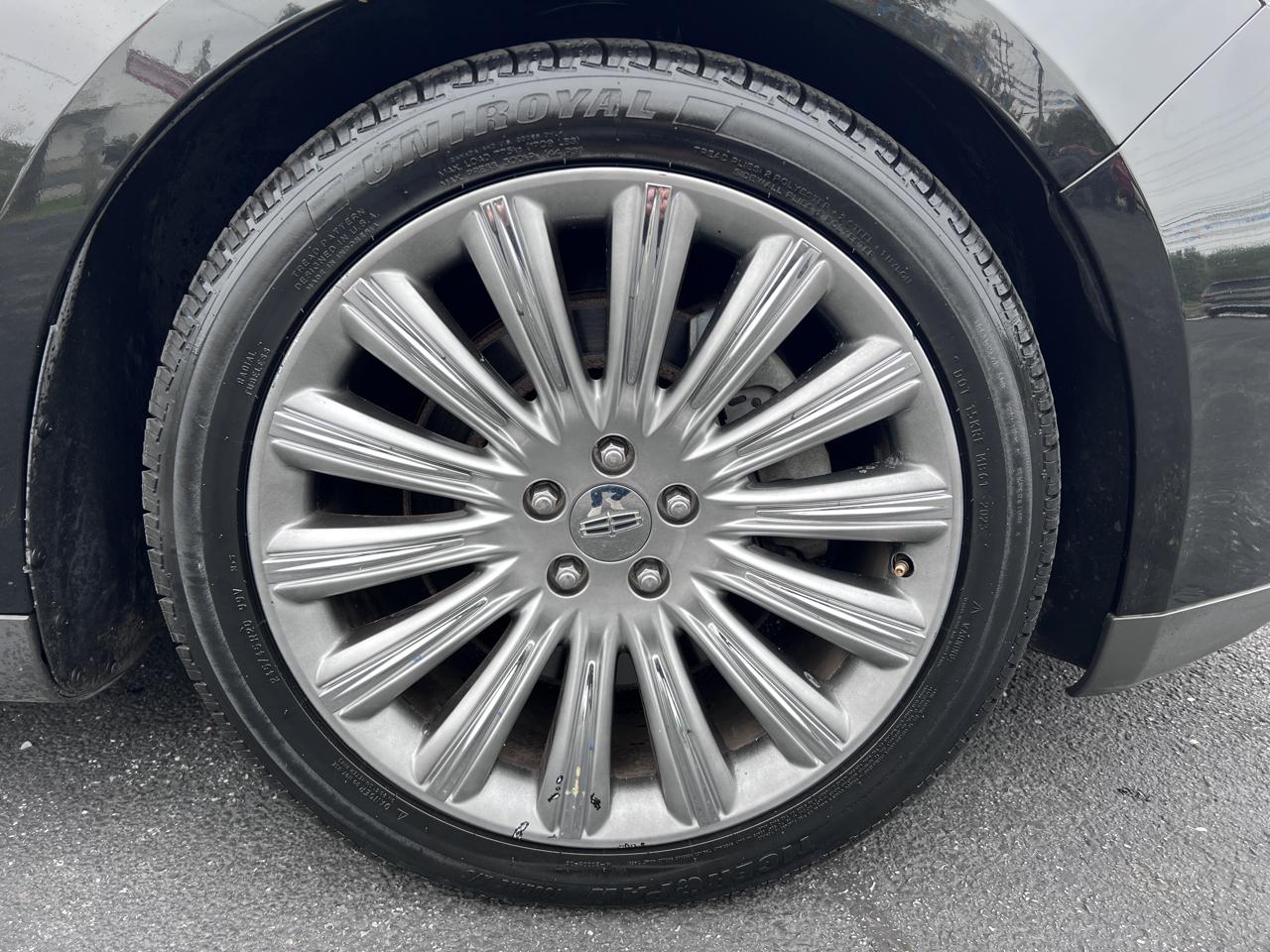 Lincoln MKS 4dr Sdn 3.7L AWD 2013