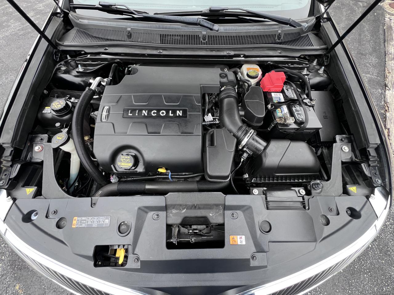 Lincoln MKS 4dr Sdn 3.7L AWD 2013