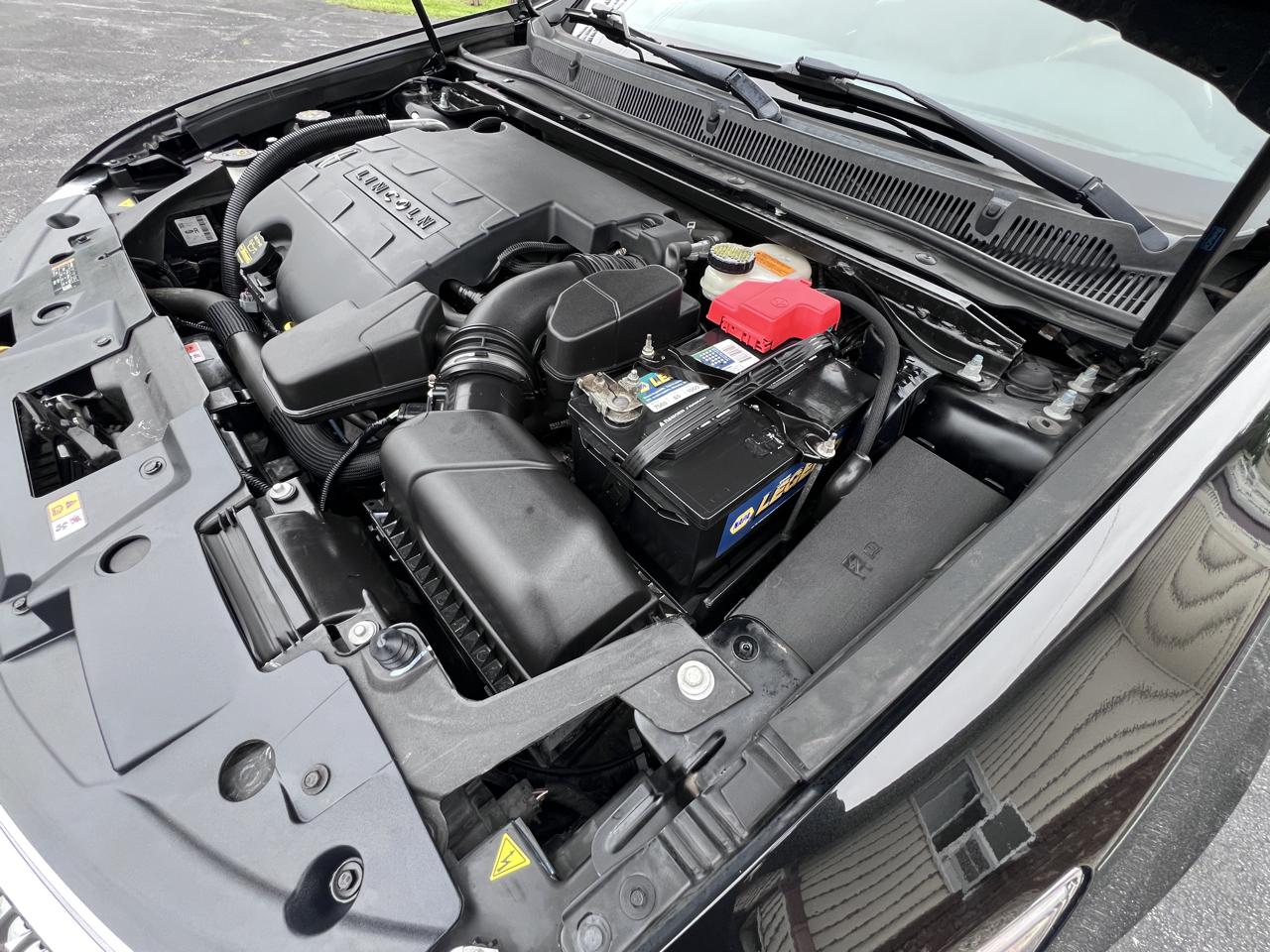 Lincoln MKS 4dr Sdn 3.7L AWD 2013
