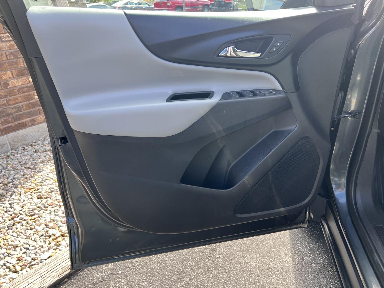 Chevrolet Equinox FWD 4dr LS w/1LS 2018