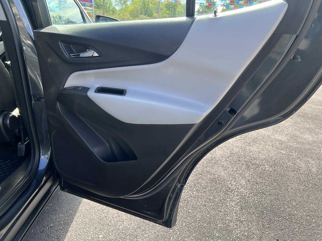 Chevrolet Equinox FWD 4dr LS w/1LS 2018