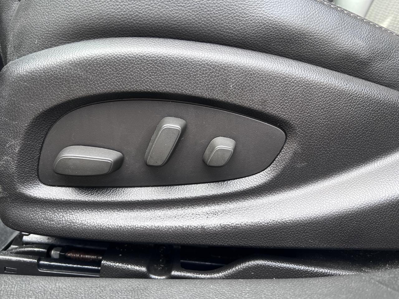 Chevrolet Impala 4dr Sdn LT w/1LT 2016