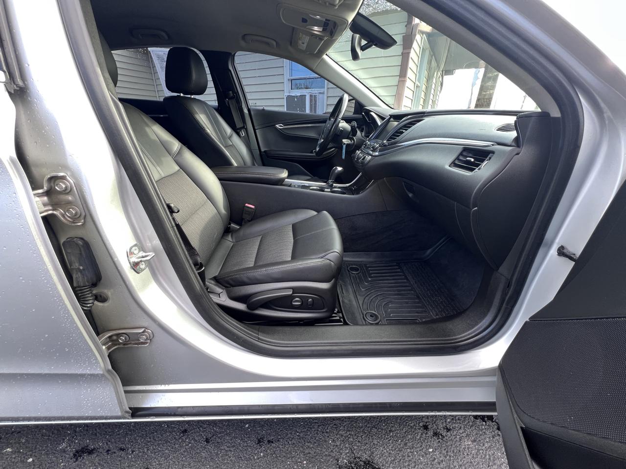 Chevrolet Impala 4dr Sdn LT w/1LT 2016