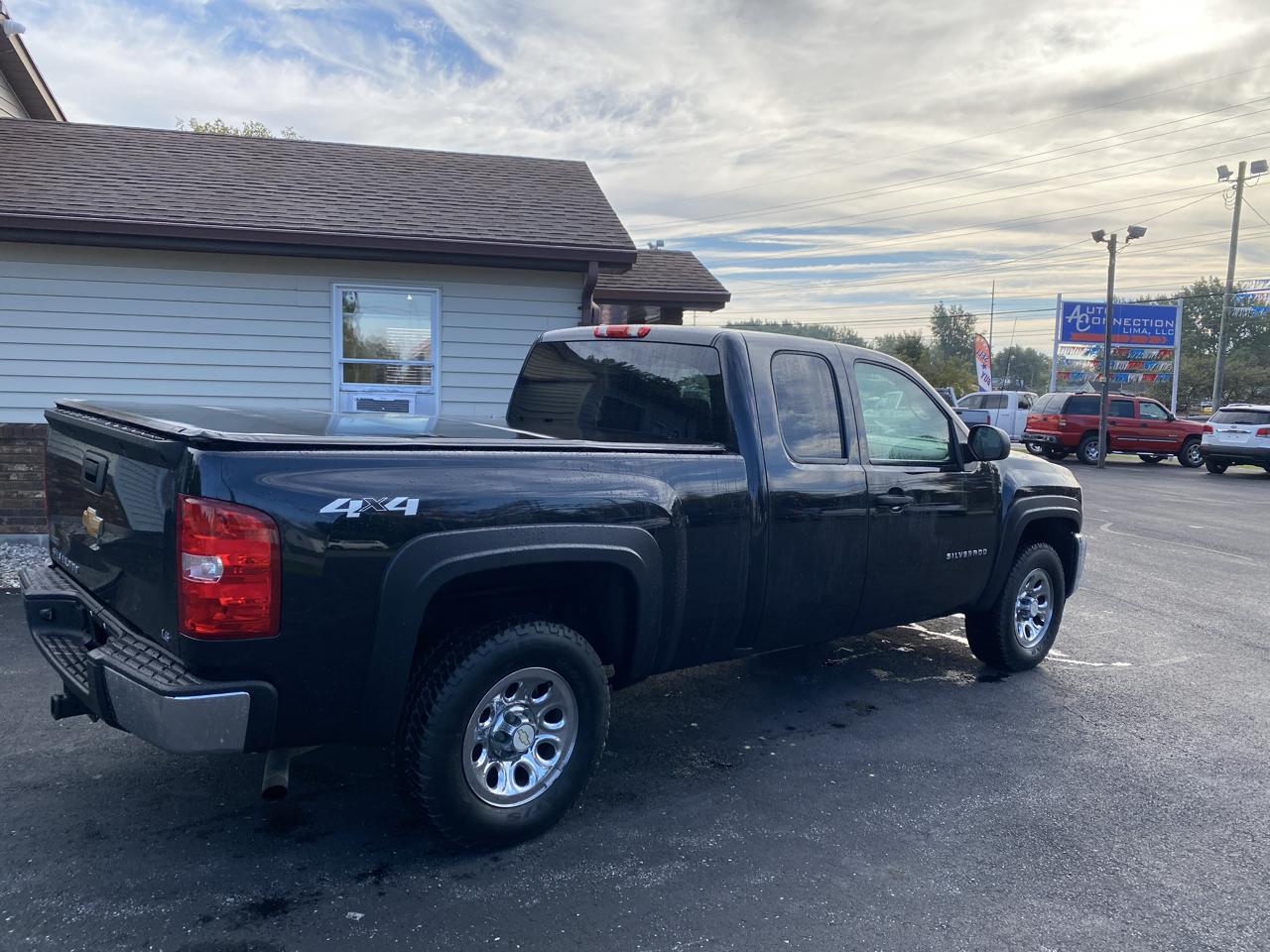 Chevrolet Silverado 1500 4WD Ext Cab 143.5" LS 2012