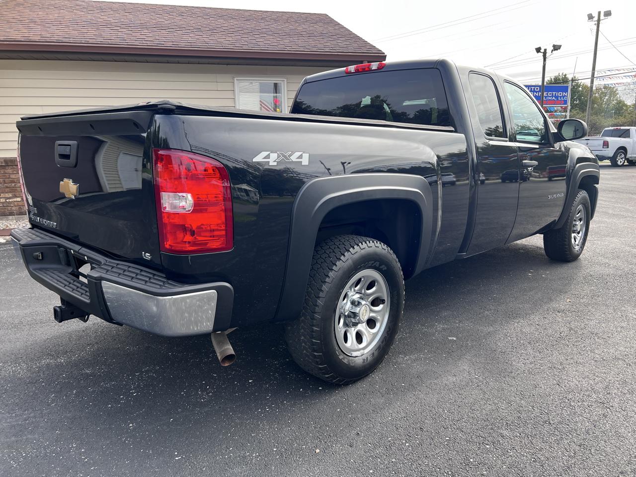 Chevrolet Silverado 1500 4WD Ext Cab 143.5" LS 2012