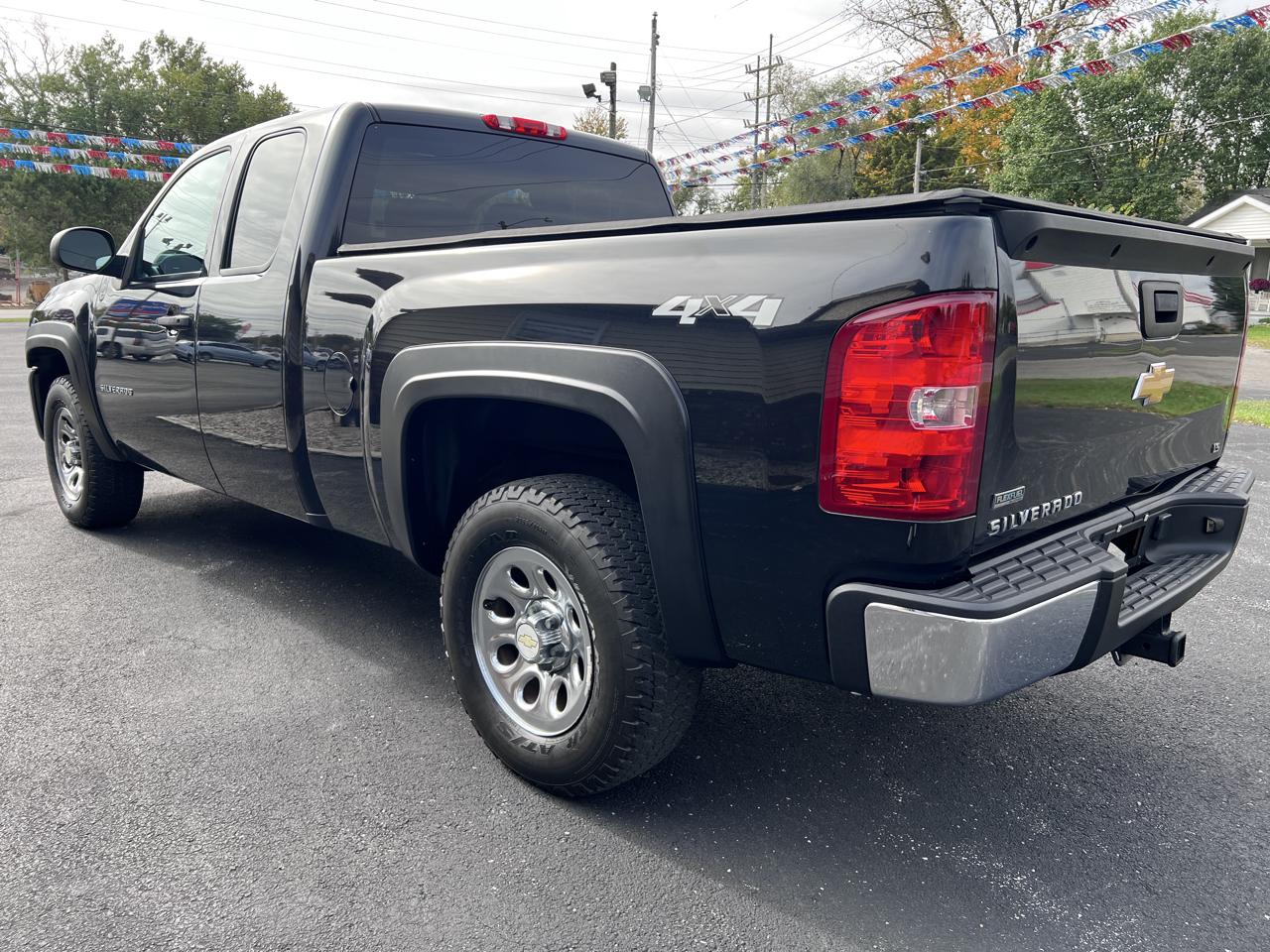 Chevrolet Silverado 1500 4WD Ext Cab 143.5" LS 2012