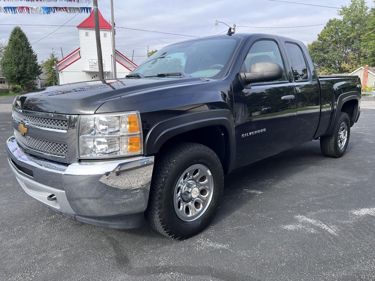 Chevrolet Silverado 1500 4WD Ext Cab 143.5" LS 2012