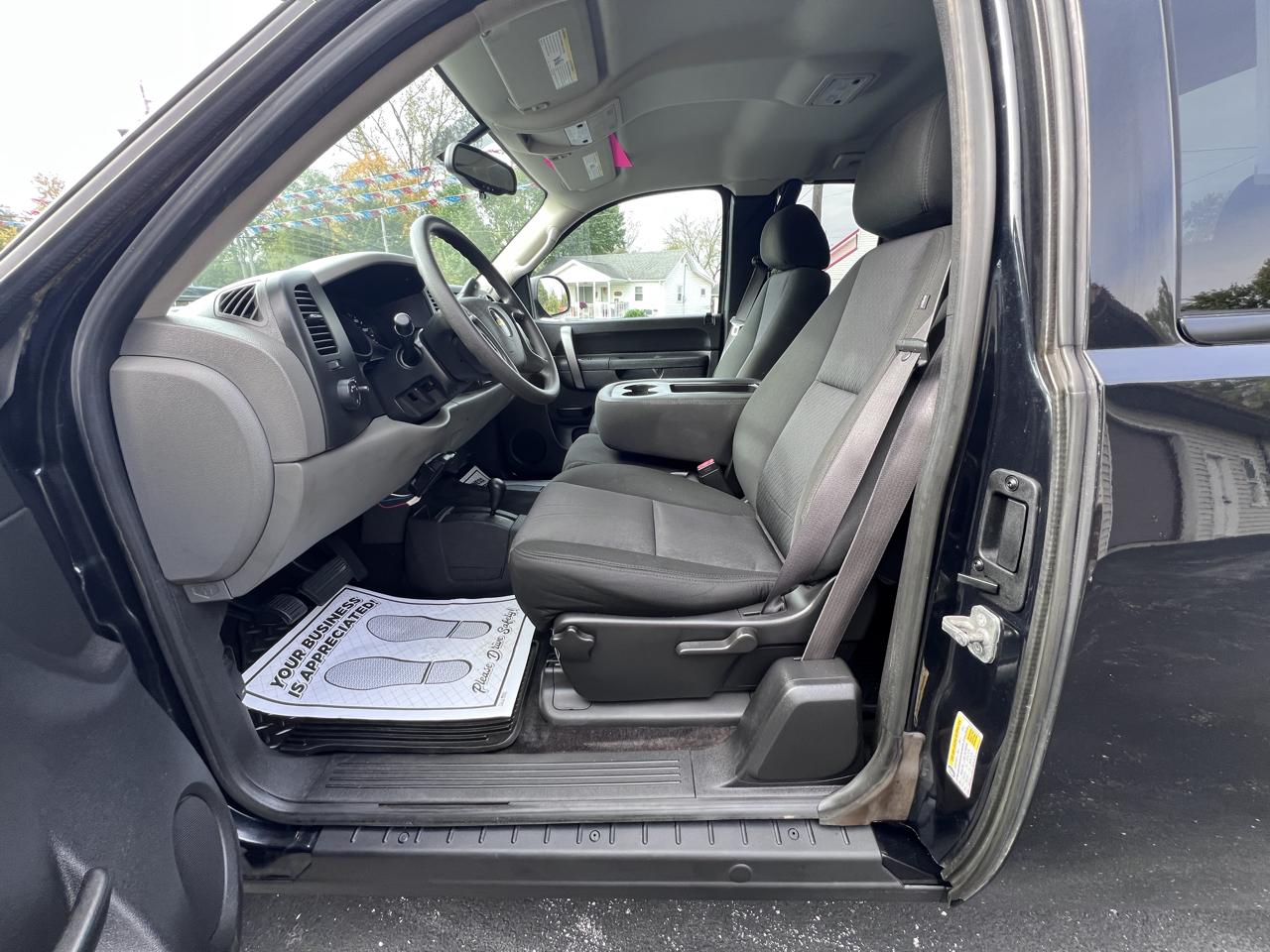 Chevrolet Silverado 1500 4WD Ext Cab 143.5" LS 2012