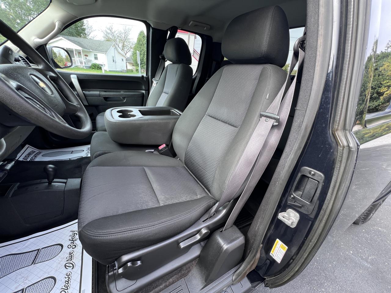 Chevrolet Silverado 1500 4WD Ext Cab 143.5" LS 2012