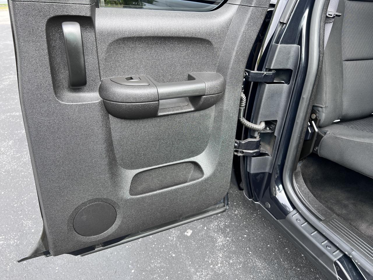 Chevrolet Silverado 1500 4WD Ext Cab 143.5" LS 2012
