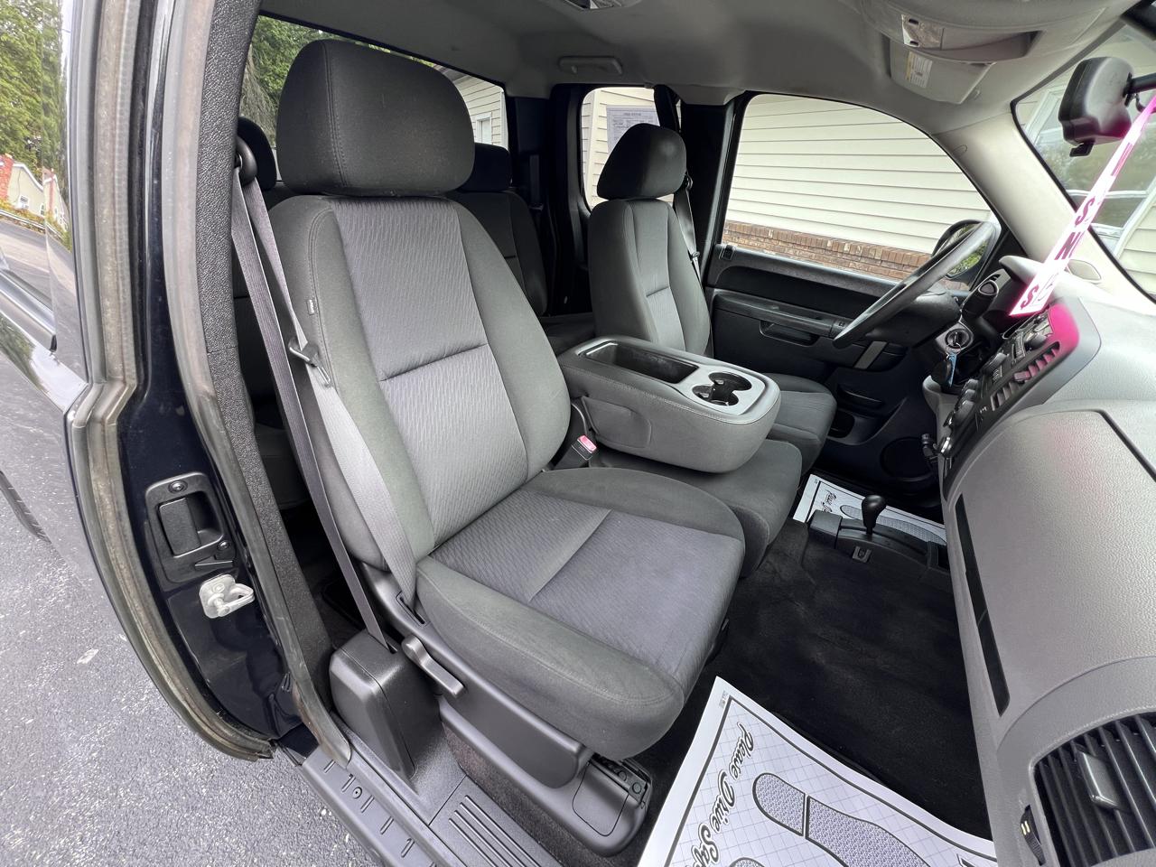 Chevrolet Silverado 1500 4WD Ext Cab 143.5" LS 2012