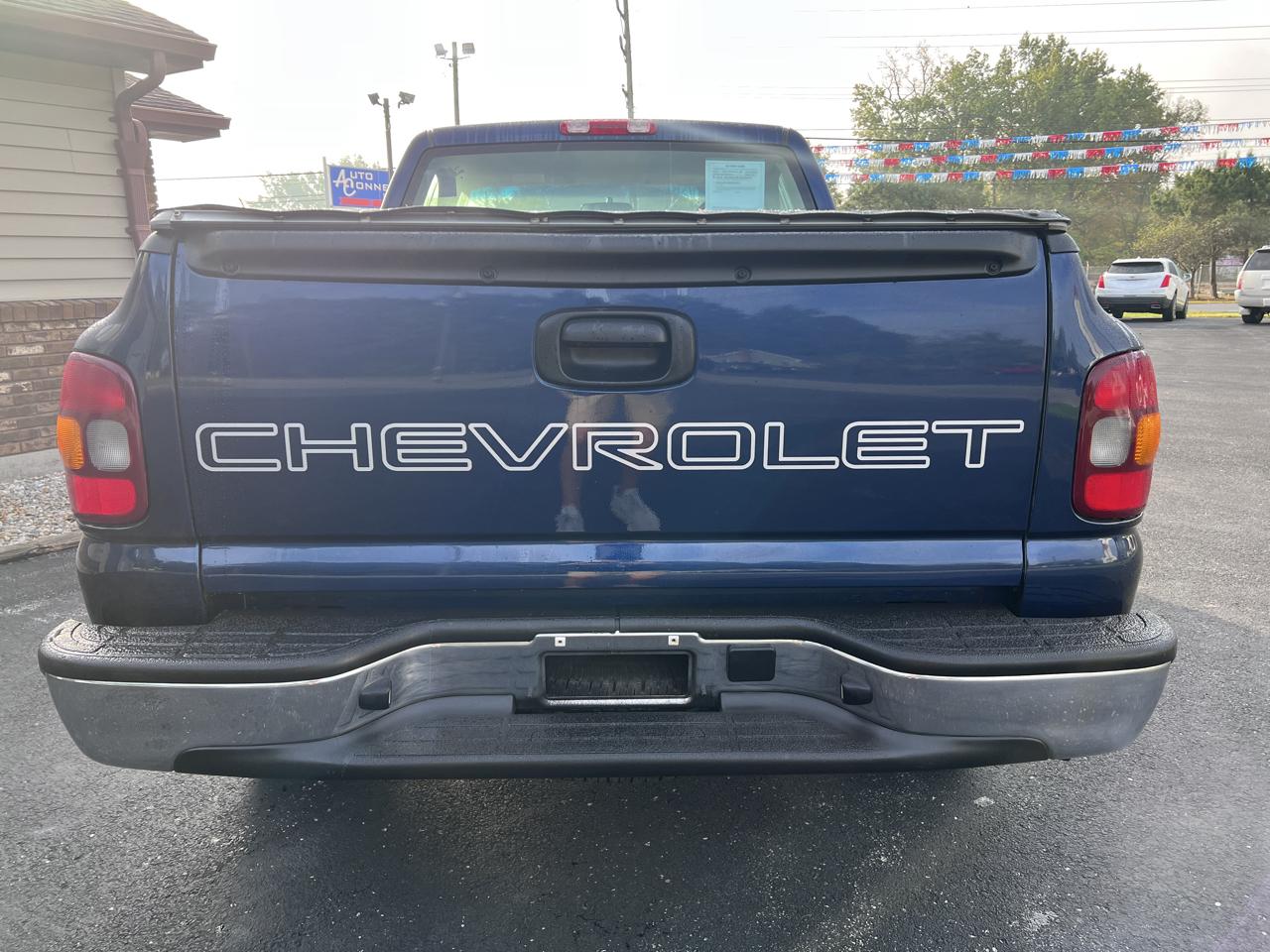 Chevrolet Silverado 1500 Reg Cab 119.0" WB 2002