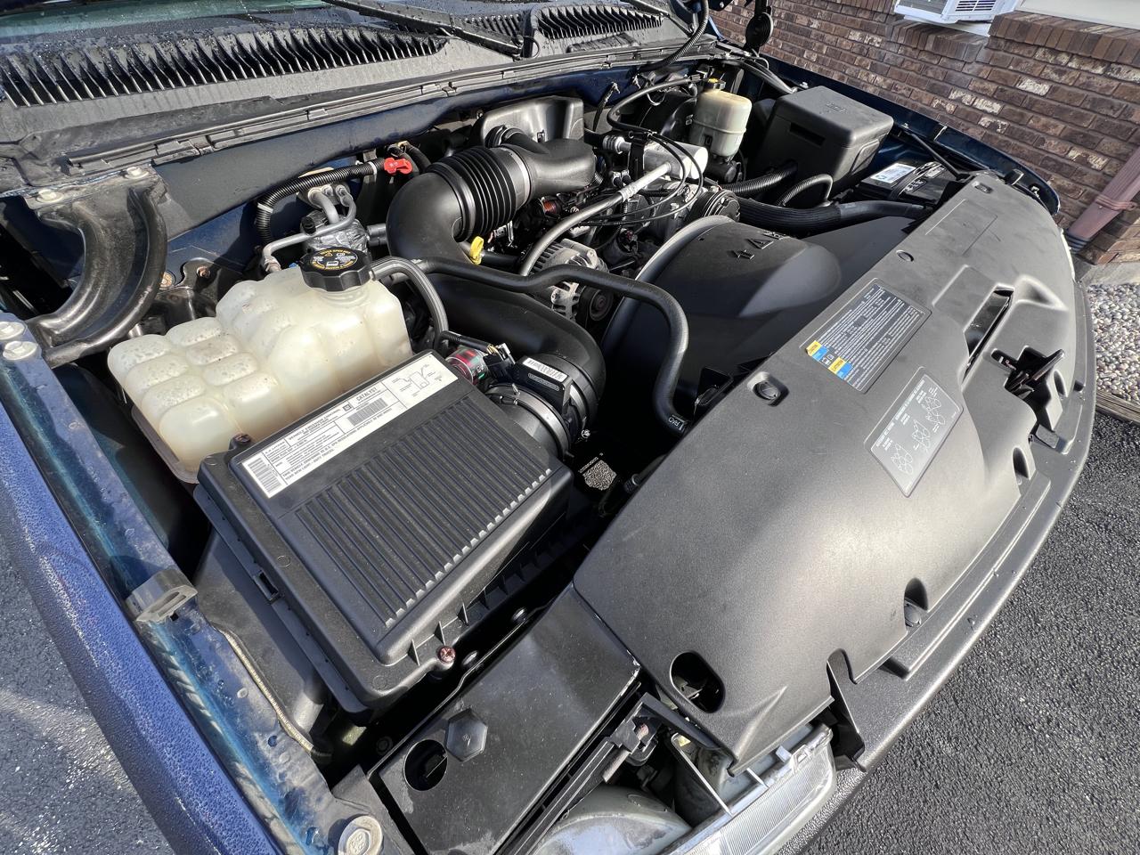 Chevrolet Silverado 1500 Reg Cab 119.0" WB 2002