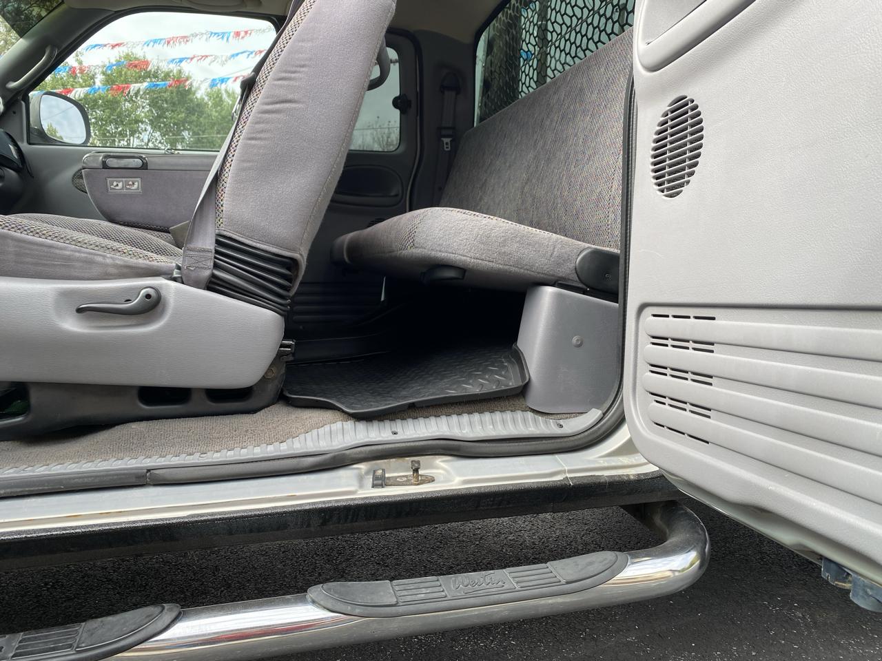 Dodge Ram 2500 4dr Quad Cab 139" WB HD 2000