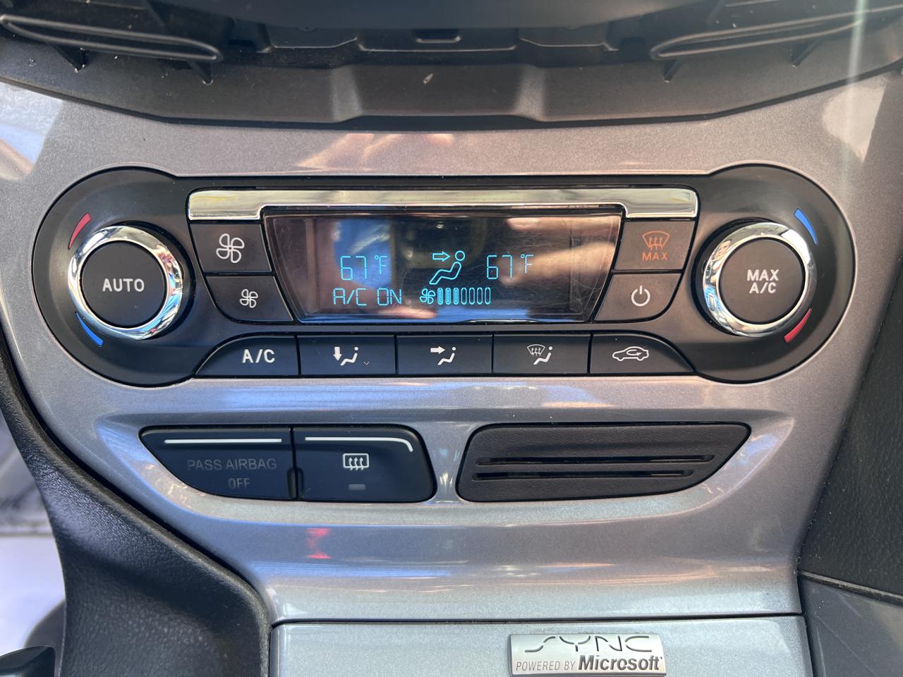 Ford Focus 5dr HB Titanium 2013