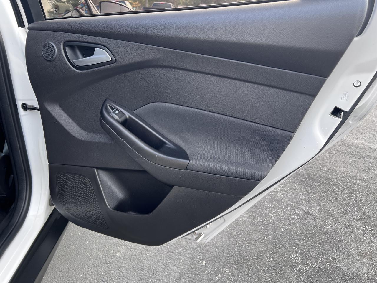 Ford Focus 5dr HB Titanium 2013