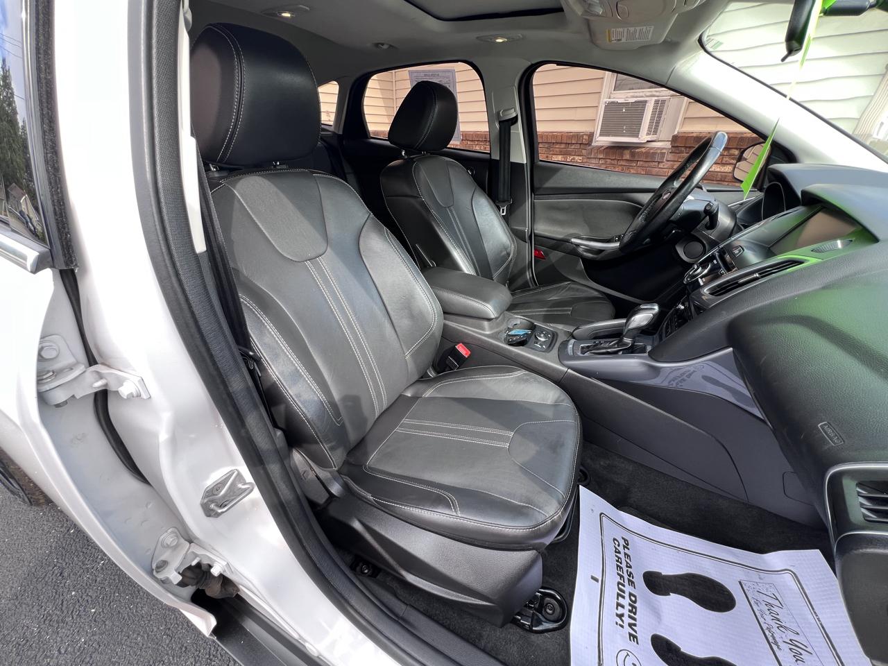 Ford Focus 5dr HB Titanium 2013