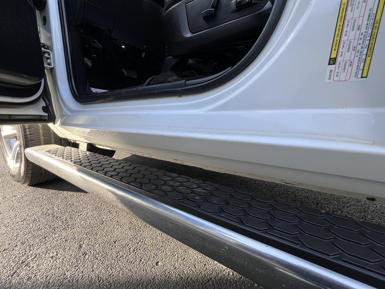 RAM 1500 4WD Crew Cab 140.5" Sport 2016