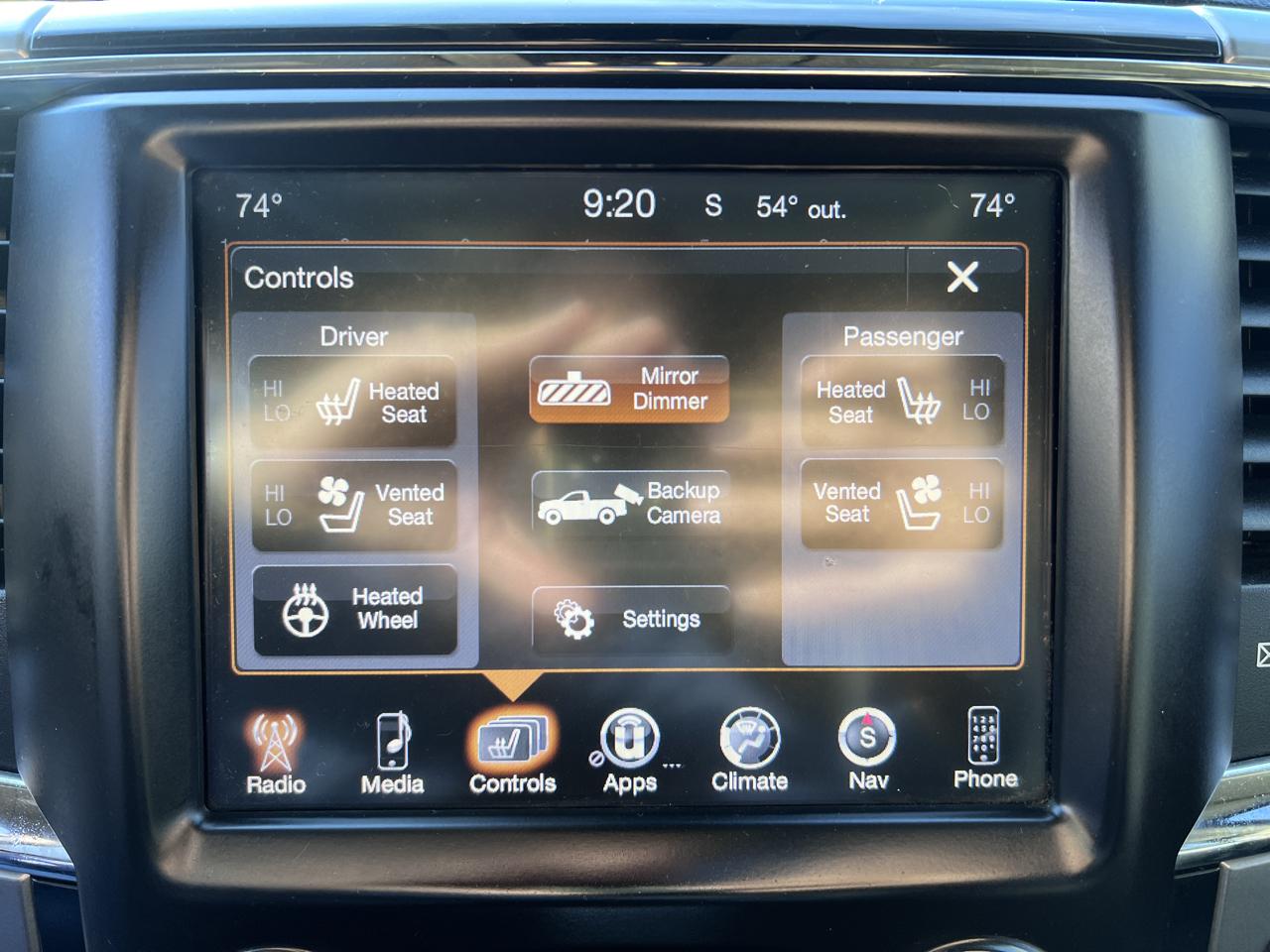 RAM 1500 4WD Crew Cab 140.5" Sport 2016