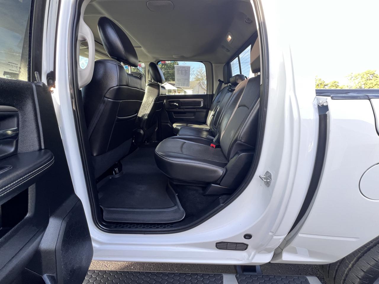 RAM 1500 4WD Crew Cab 140.5" Sport 2016