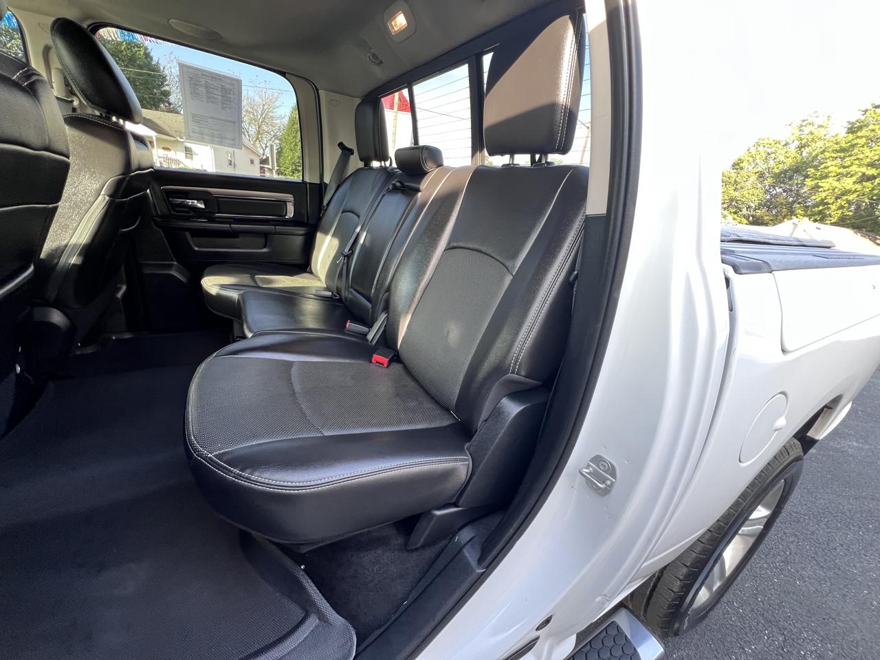 RAM 1500 4WD Crew Cab 140.5" Sport 2016