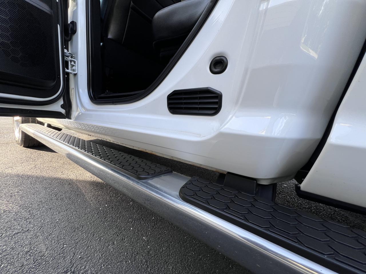 RAM 1500 4WD Crew Cab 140.5" Sport 2016