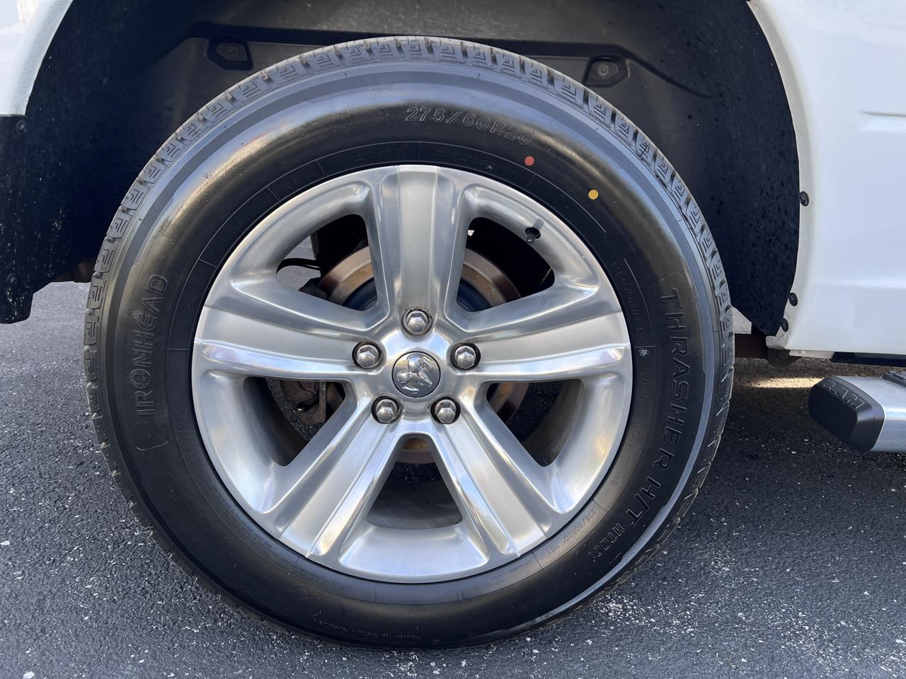 RAM 1500 4WD Crew Cab 140.5" Sport 2016