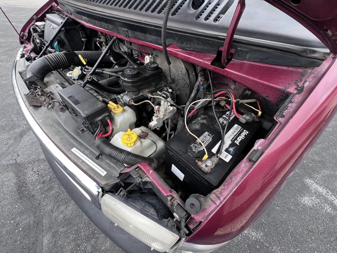 Dodge Ram Wagon B2500 127" WB 1997