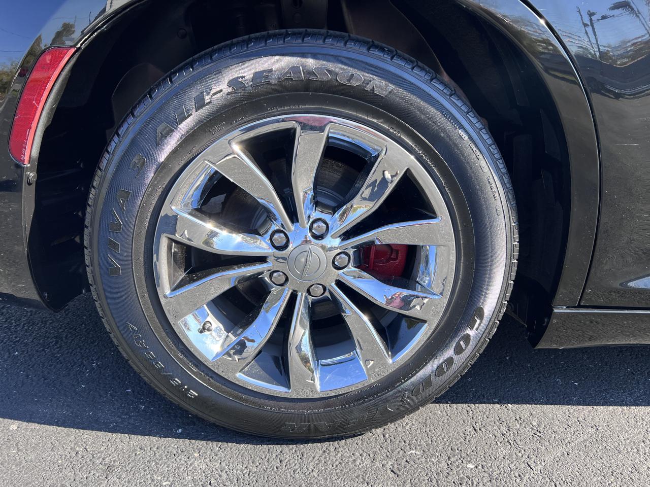 Chrysler 300 4dr Sdn Limited RWD 2015