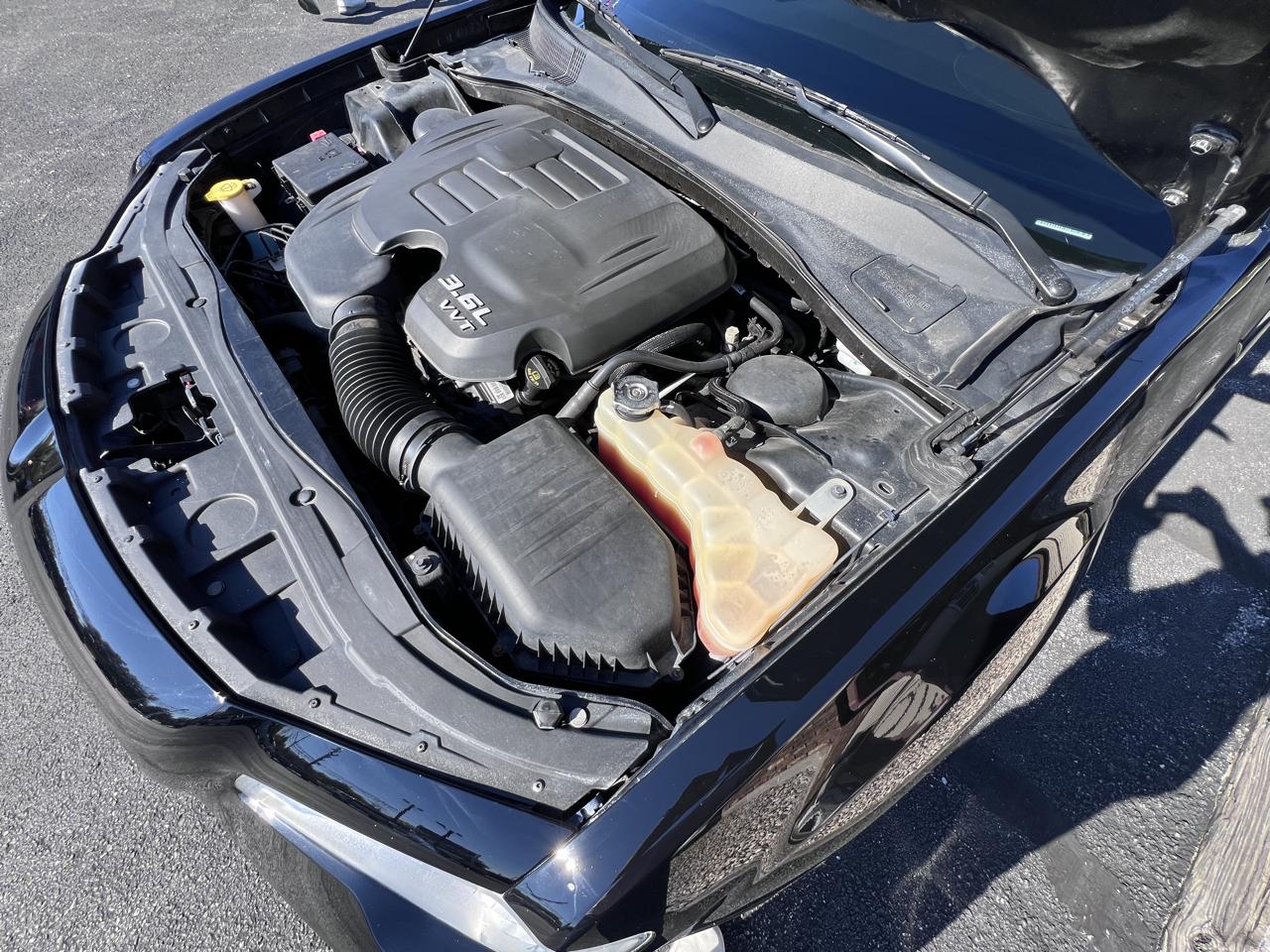 Chrysler 300 4dr Sdn Limited RWD 2015