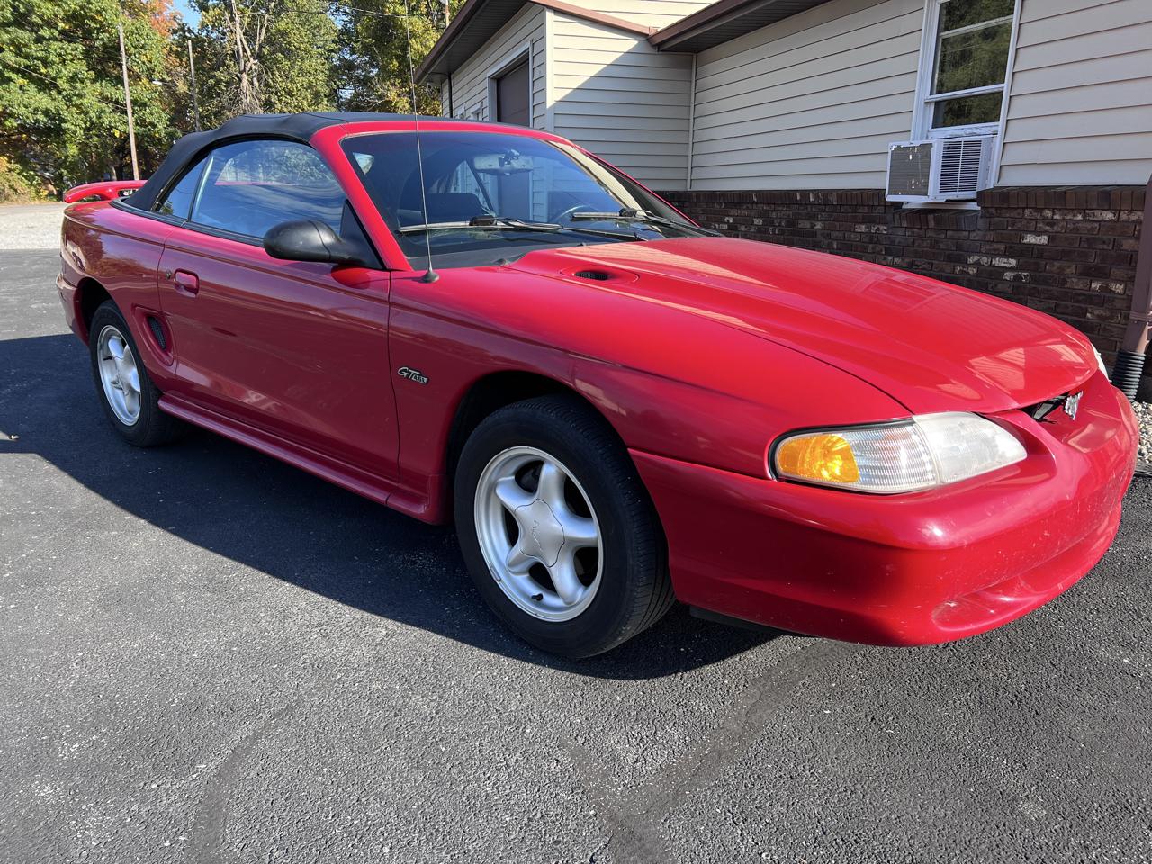 Ford Mustang 2dr Convertible GT 1997