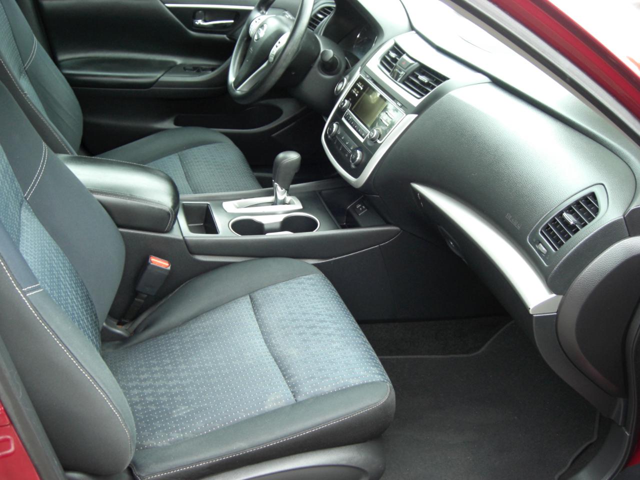 Nissan Altima 4dr Sdn V6 3.5 SV 2013