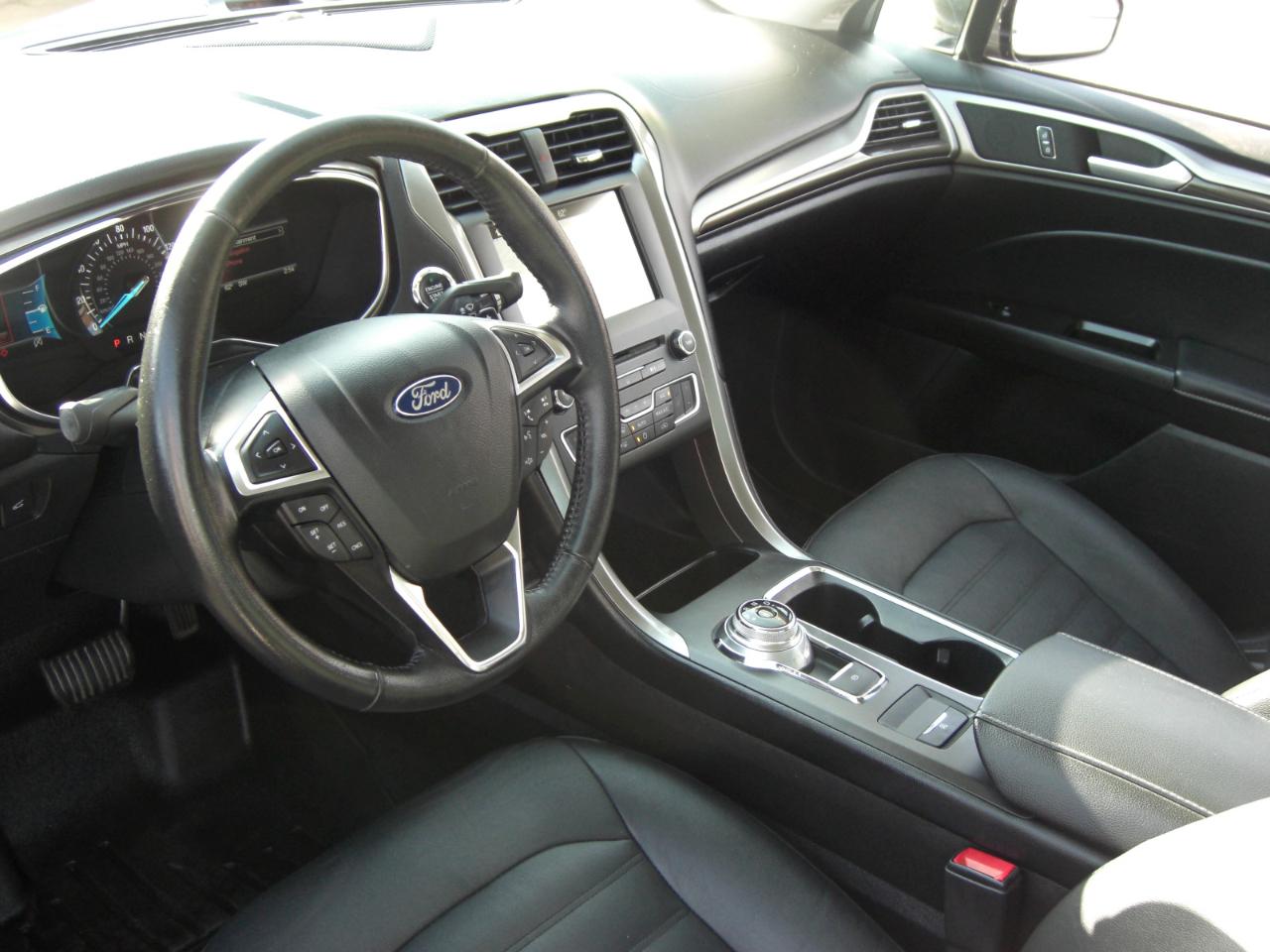 Ford Fusion SE FWD 2017