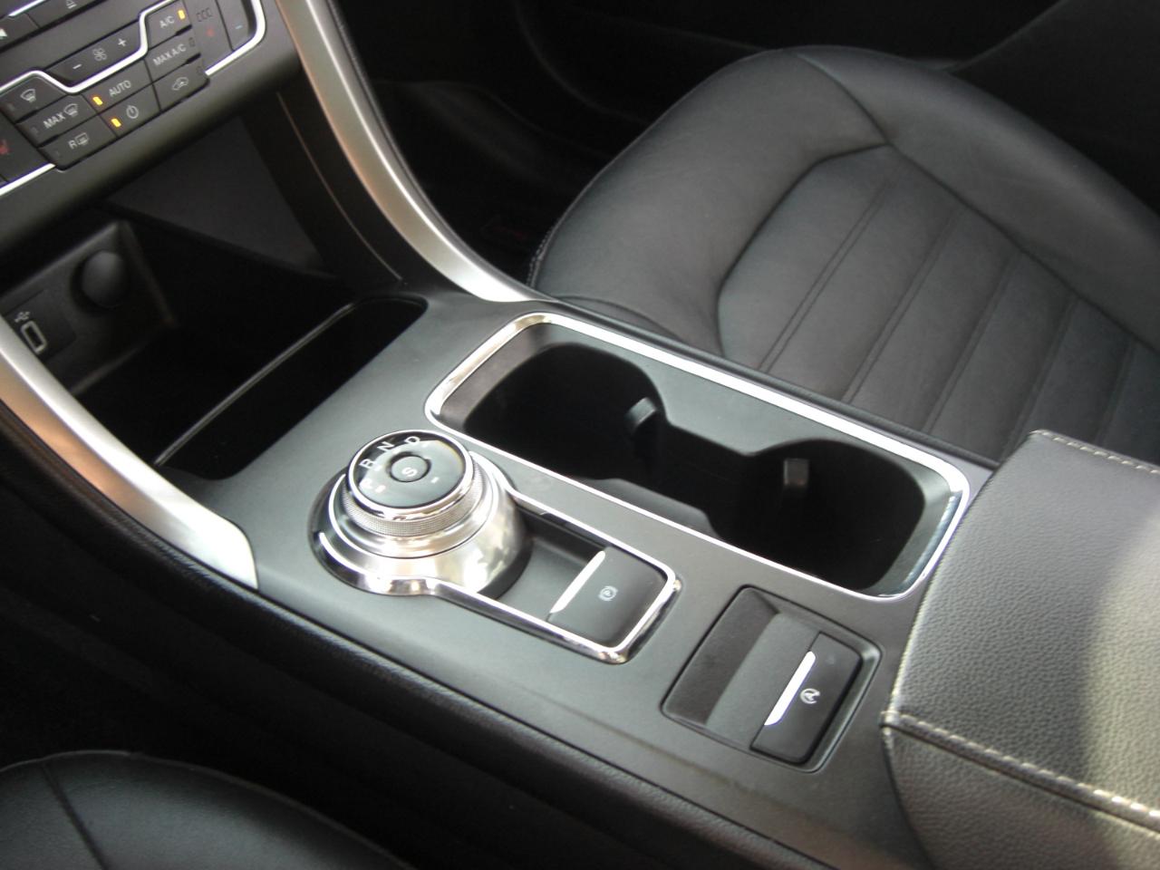 Ford Fusion SE FWD 2017