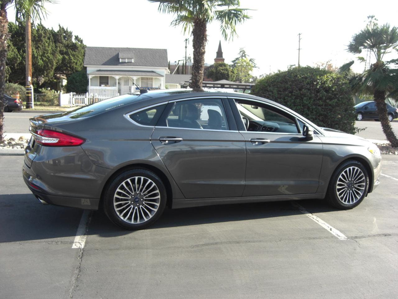 Ford Fusion SE FWD 2017