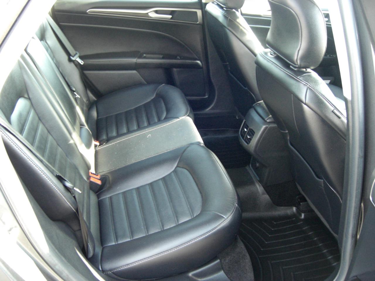 Ford Fusion SE FWD 2017