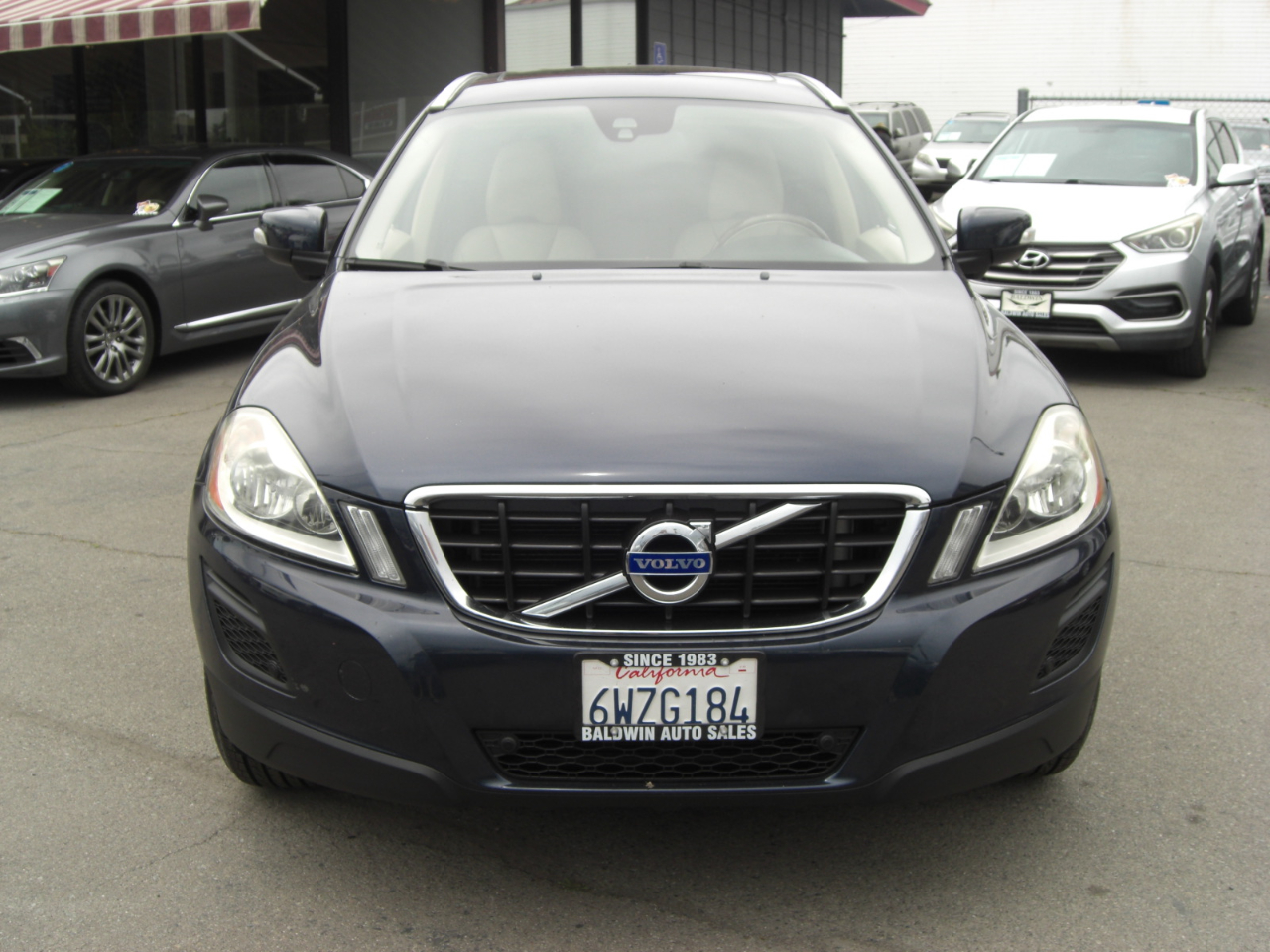 Volvo XC60 4dr 3.2L PZEV 2012