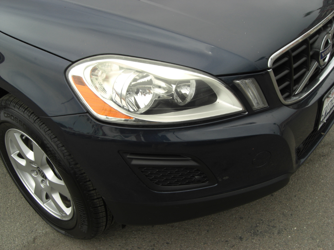 Volvo XC60 4dr 3.2L PZEV 2012