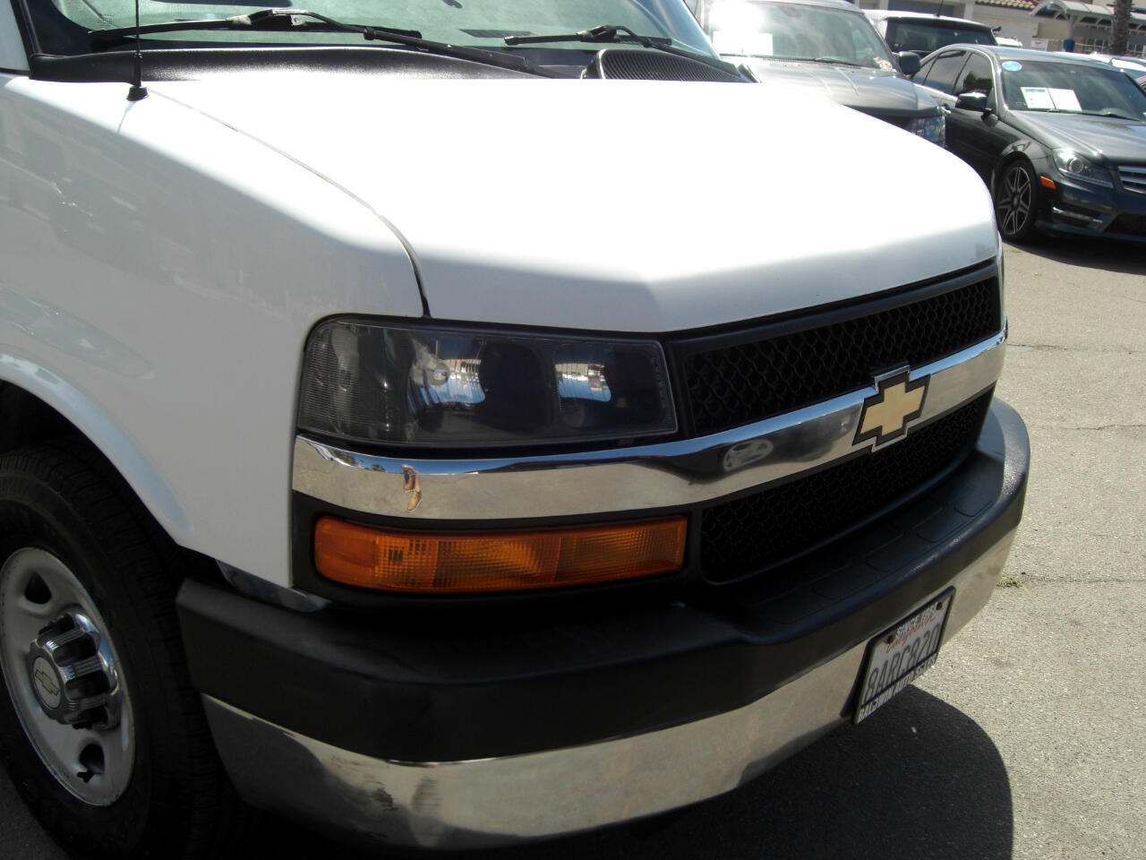 Chevrolet Express Passenger RWD 3500 155" LT w/1LT 2016 Chevrolet Express Passenger RWD 3500 155" LT w/1LT 2016