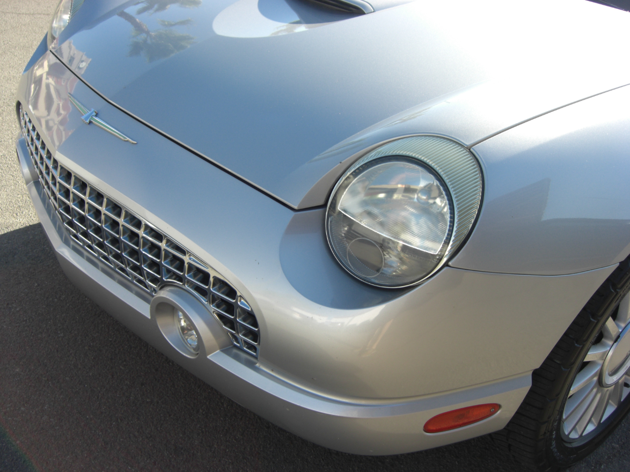 Ford Thunderbird 2dr Convertible Premium 2004 Ford Thunderbird 2dr Convertible Premium 2004