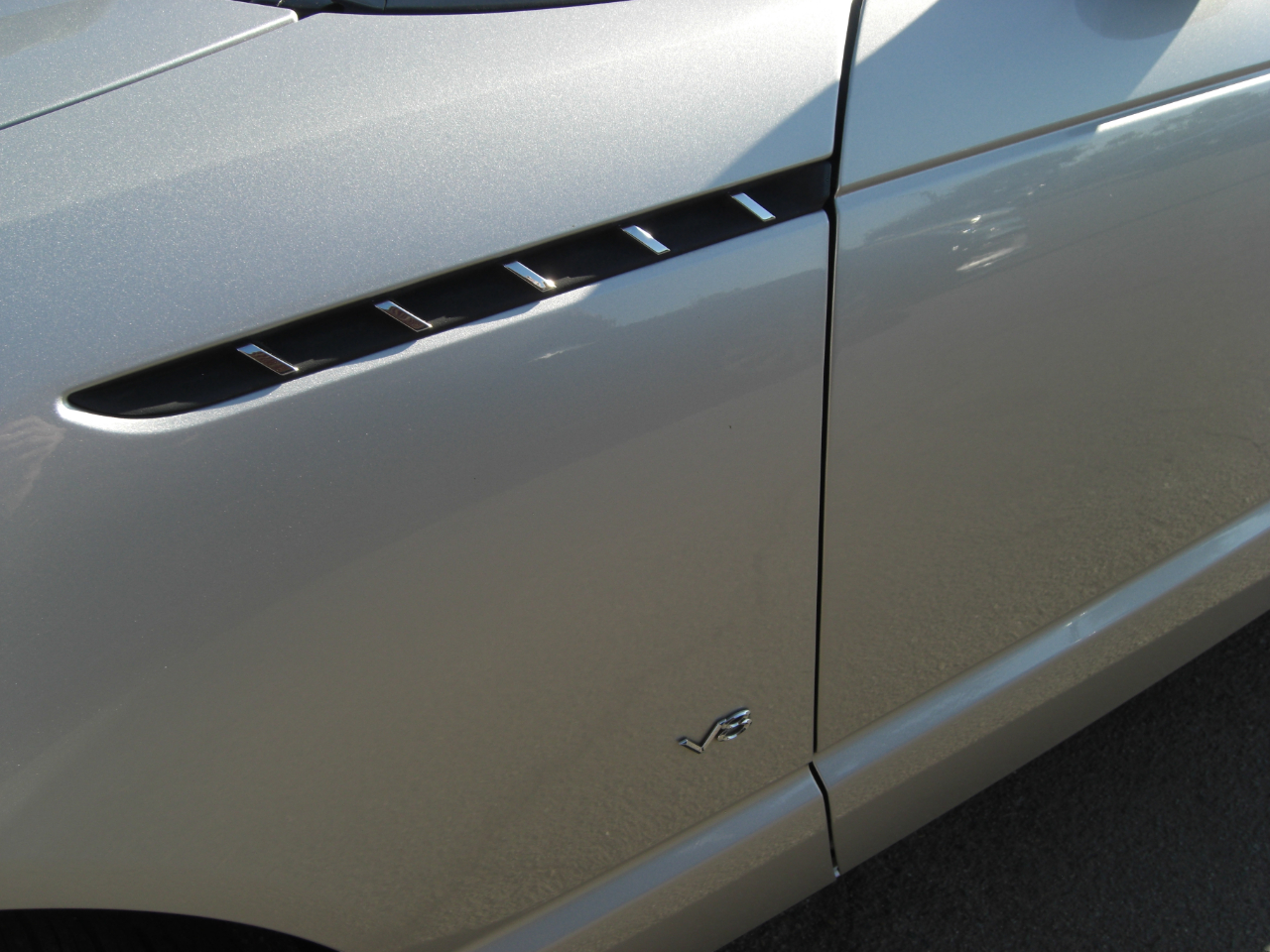 Ford Thunderbird 2dr Convertible Premium 2004 Ford Thunderbird 2dr Convertible Premium 2004